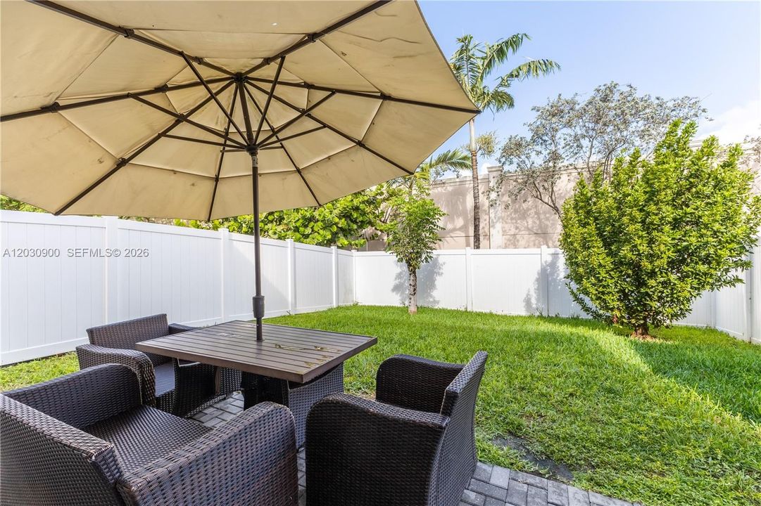For Sale: $525,000 (3 beds, 2 baths, 1642 Square Feet)
