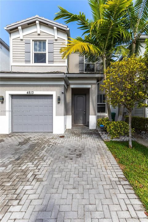 For Sale: $525,000 (3 beds, 2 baths, 1642 Square Feet)