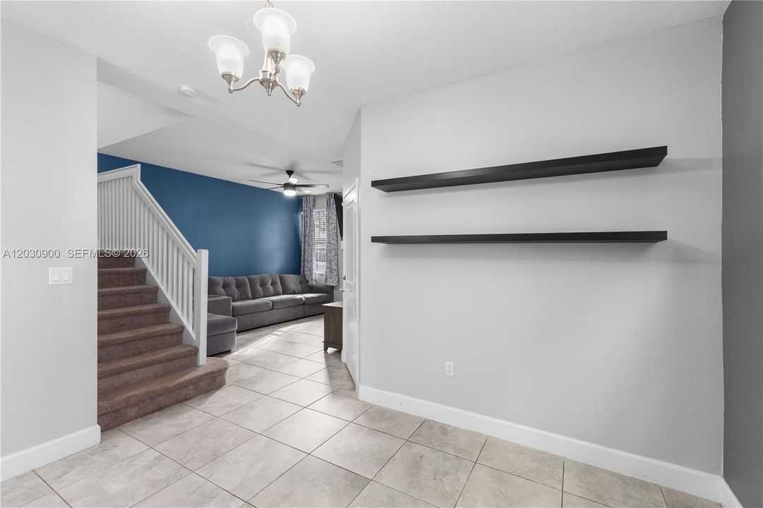 For Sale: $525,000 (3 beds, 2 baths, 1642 Square Feet)
