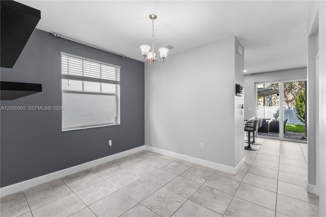 For Sale: $525,000 (3 beds, 2 baths, 1642 Square Feet)