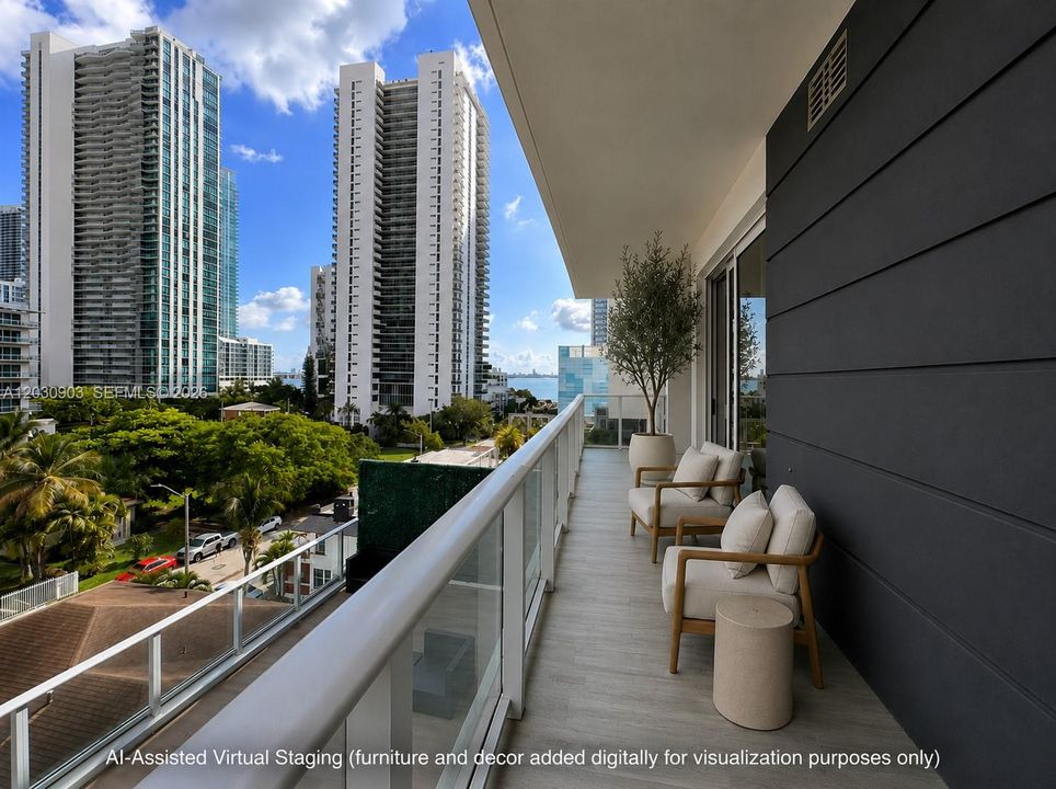 For Sale: $445,000 (2 beds, 2 baths, 821 Square Feet)