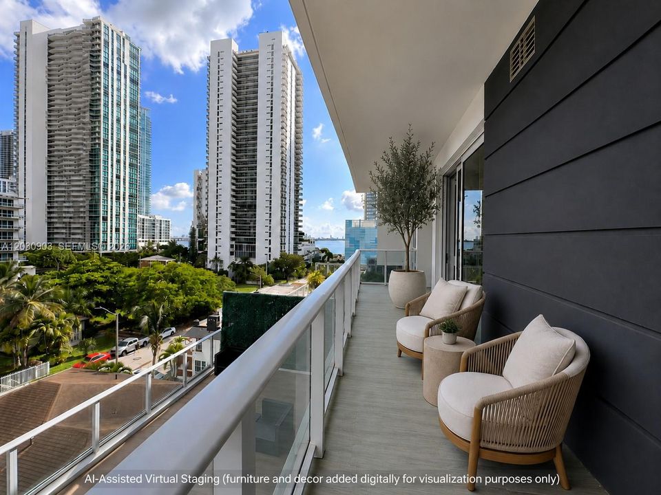 For Sale: $445,000 (2 beds, 2 baths, 821 Square Feet)