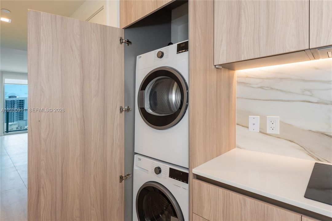 В аренду: $3,500 (0 спален, 1 ванн, 519 Квадратных фут)