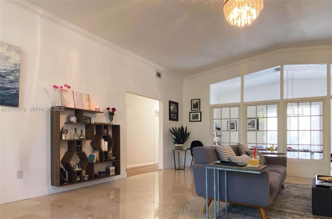 For Rent: $5,200 (3 beds, 2 baths, 1627 Square Feet)
