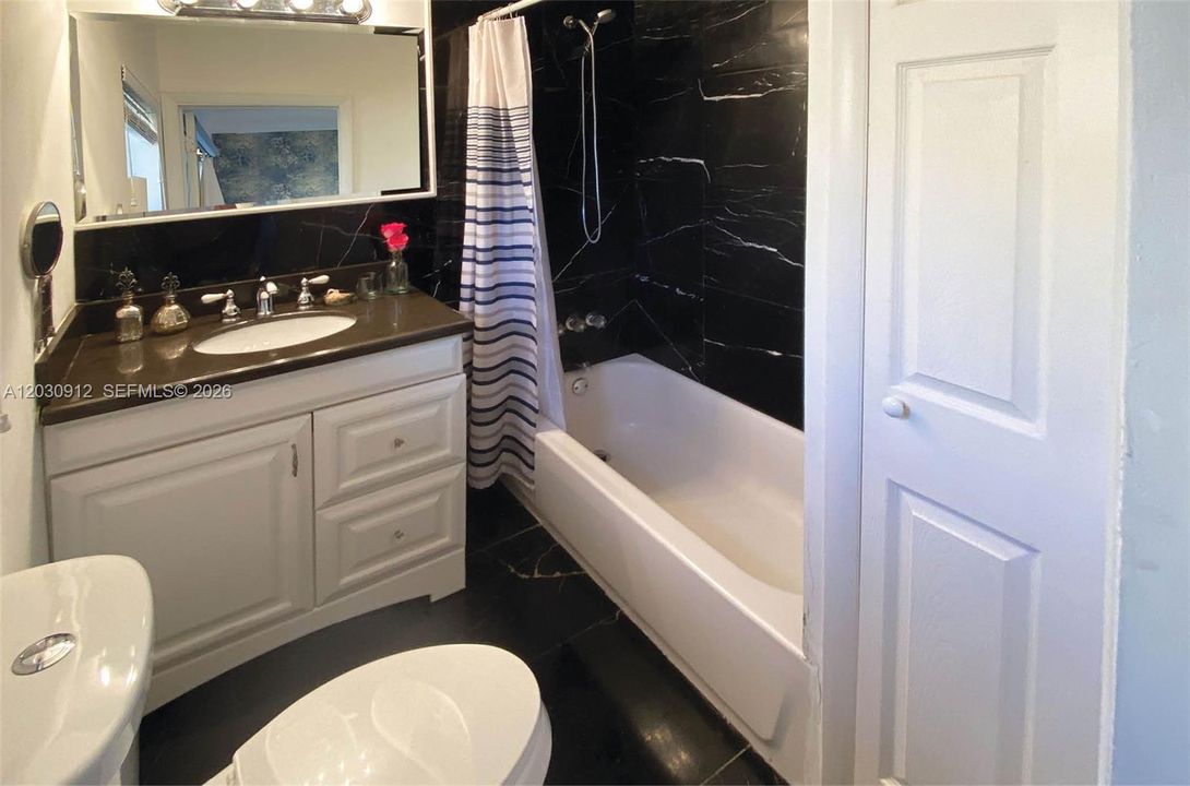 For Rent: $5,200 (3 beds, 2 baths, 1627 Square Feet)