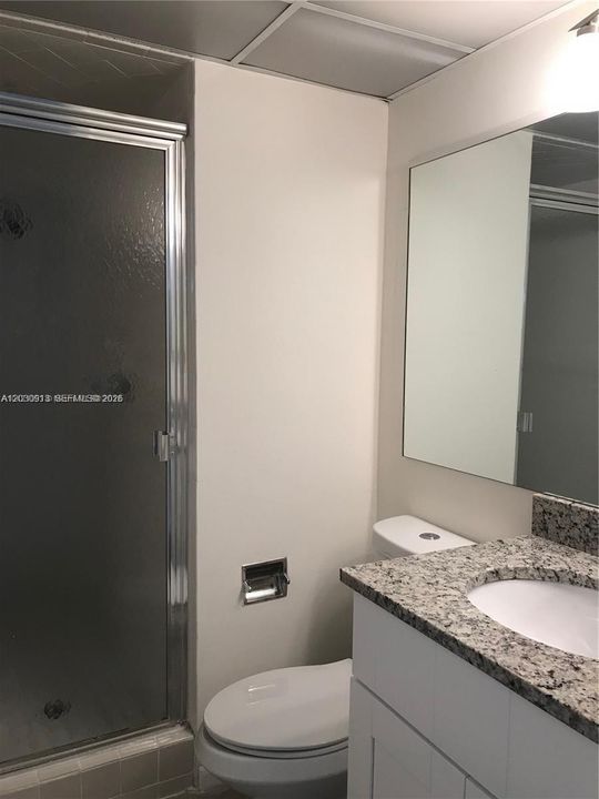 For Rent: $2,000 (2 beds, 2 baths, 979 Square Feet)