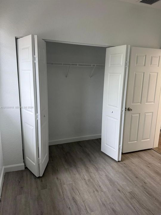 В аренду: $1,950 (2 спален, 2 ванн, 1048 Квадратных фут)