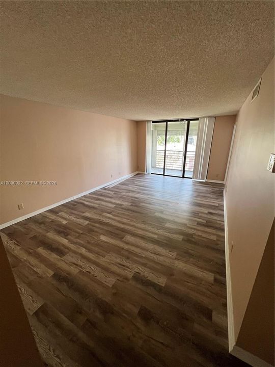 En Renta: $1,695 (2 camas, 2 baños, 865 Pies cuadrados)