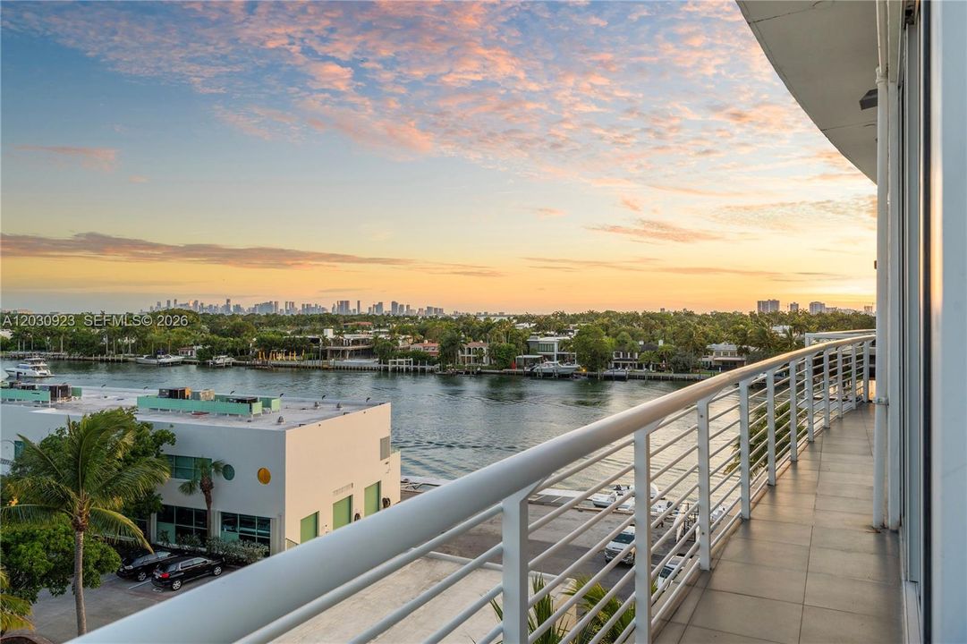 For Sale: $1,445,000 (3 beds, 2 baths, 1768 Square Feet)