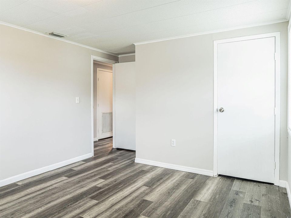 1028Kentukyave-14