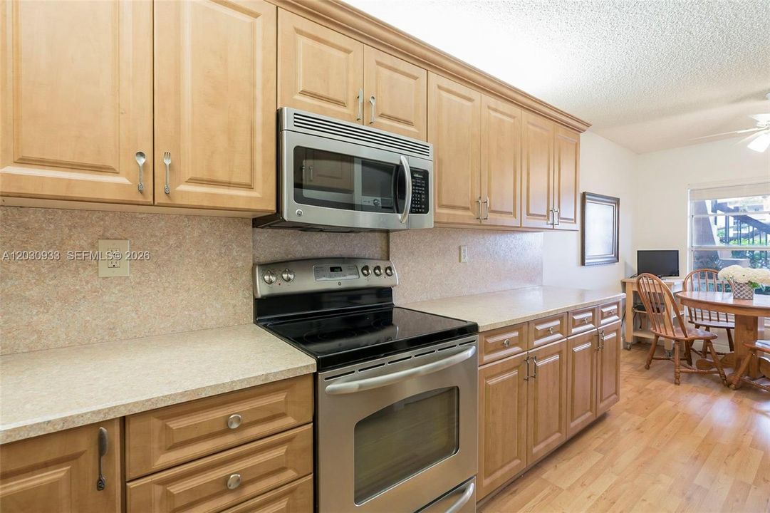 For Rent: $2,000 (2 beds, 2 baths, 1198 Square Feet)