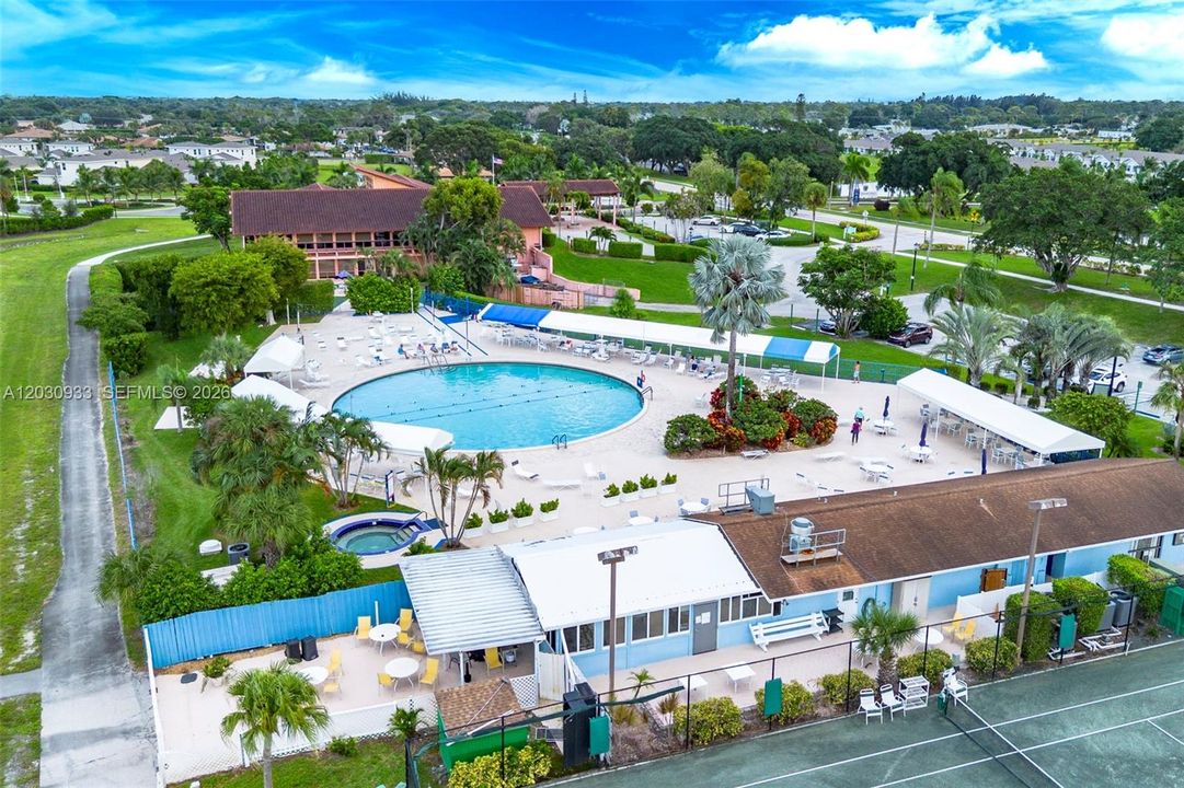 Active With Contract: $1,700 (2 beds, 2 baths, 1198 Square Feet)