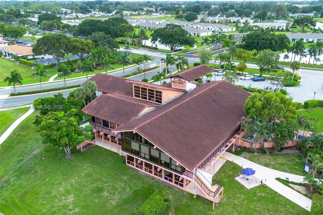 Active With Contract: $1,700 (2 beds, 2 baths, 1198 Square Feet)