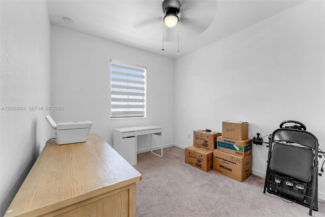 En Renta: $2,950 (3 camas, 2 baños, 1441 Pies cuadrados)