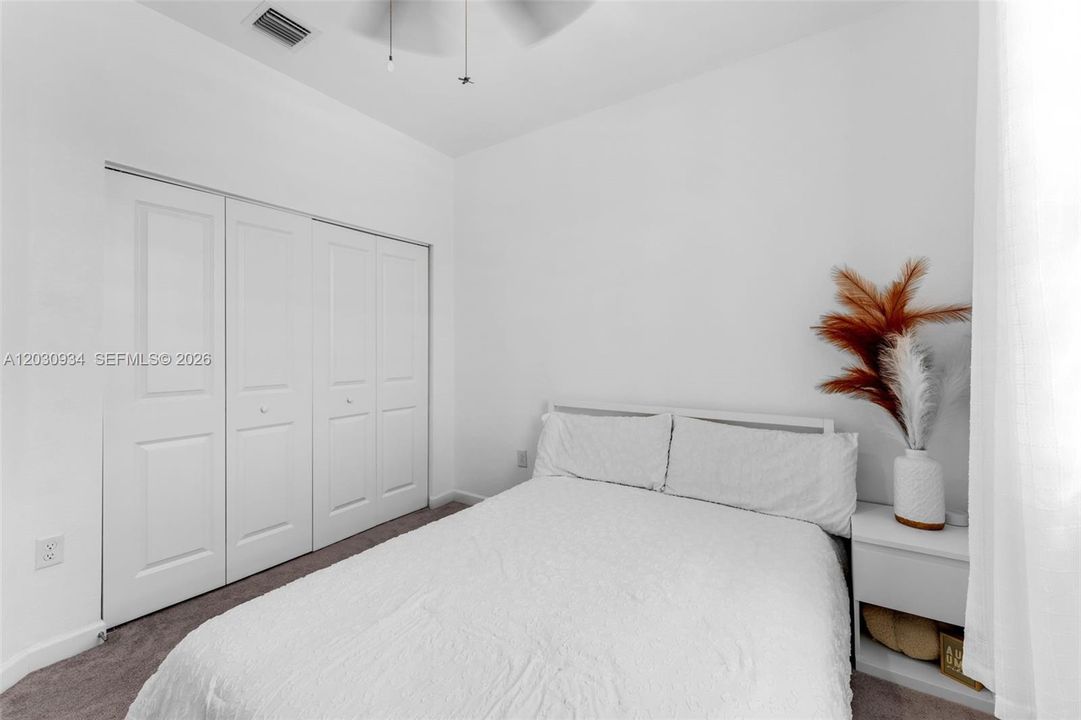 En Renta: $2,950 (3 camas, 2 baños, 1441 Pies cuadrados)