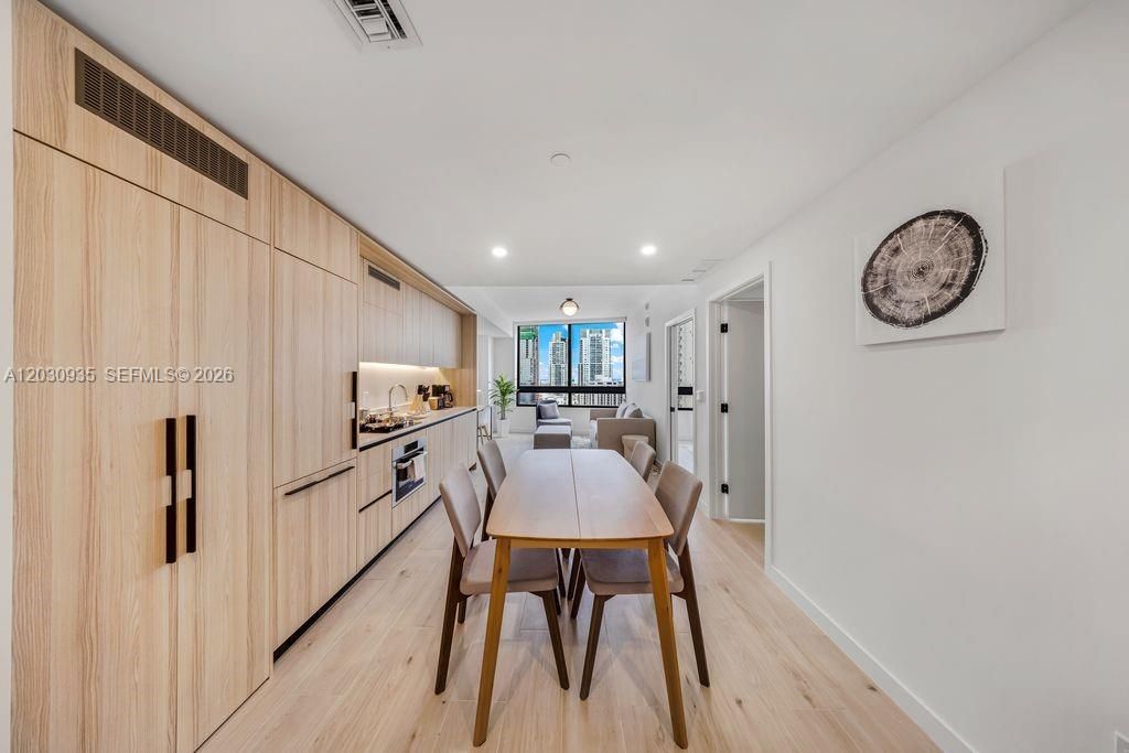 En Venta: $549,900 (1 camas, 1 baños, 530 Pies cuadrados)