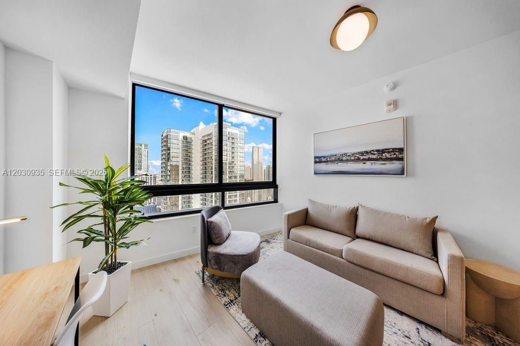 En Venta: $549,900 (1 camas, 1 baños, 530 Pies cuadrados)