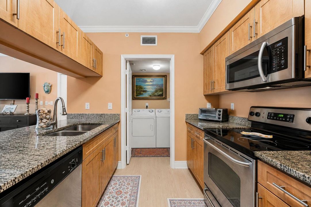 14-web-or-mls-Kitchen 2