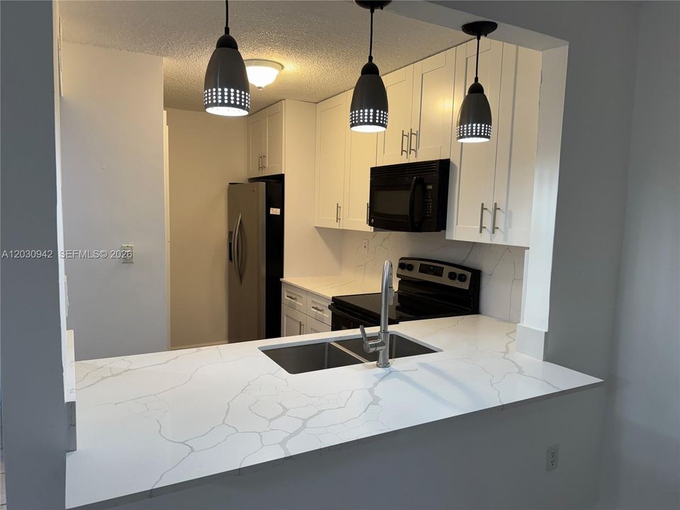 For Rent: $2,500 (3 beds, 2 baths, 1165 Square Feet)