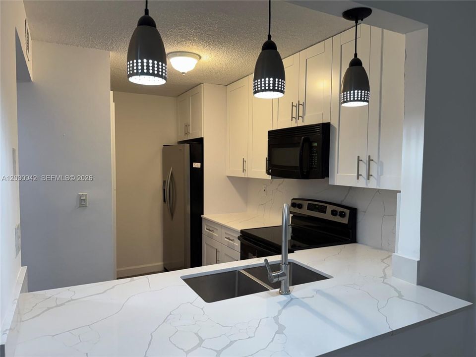 For Rent: $2,500 (3 beds, 2 baths, 1165 Square Feet)