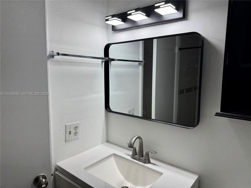 For Rent: $2,500 (3 beds, 2 baths, 1165 Square Feet)