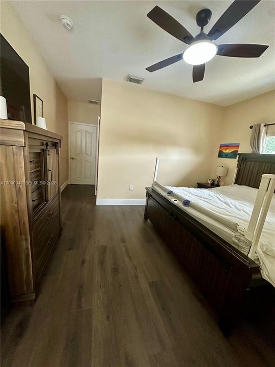 For Sale: $725,000 (3 beds, 2 baths, 1681 Square Feet)