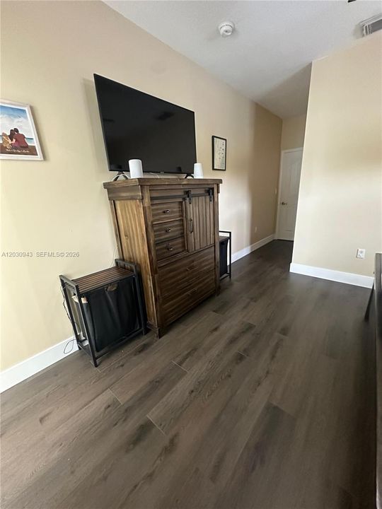 For Sale: $725,000 (3 beds, 2 baths, 1681 Square Feet)