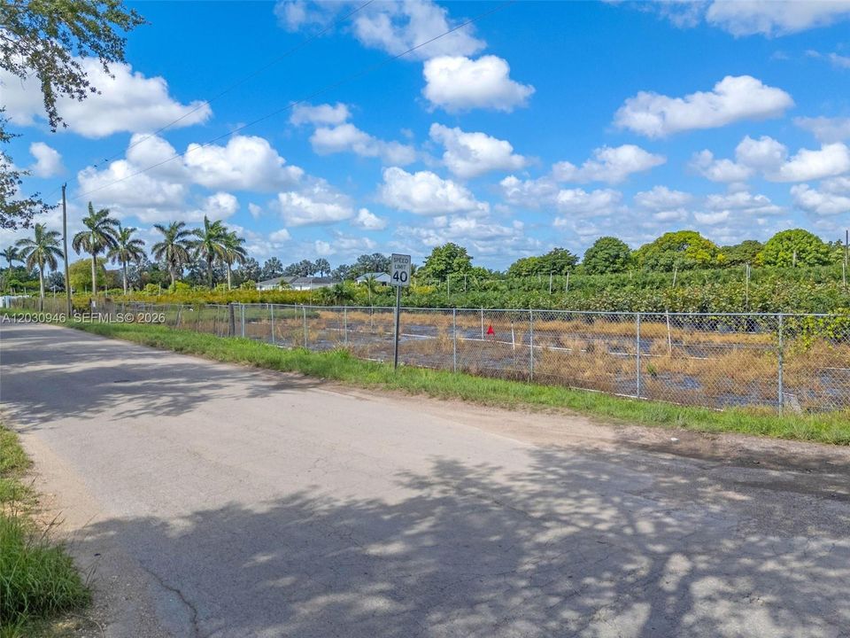 En Venta: $399,000 (1.32 acres)