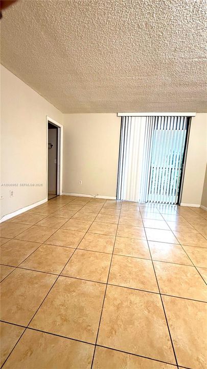 For Rent: $2,250 (2 beds, 2 baths, 965 Square Feet)