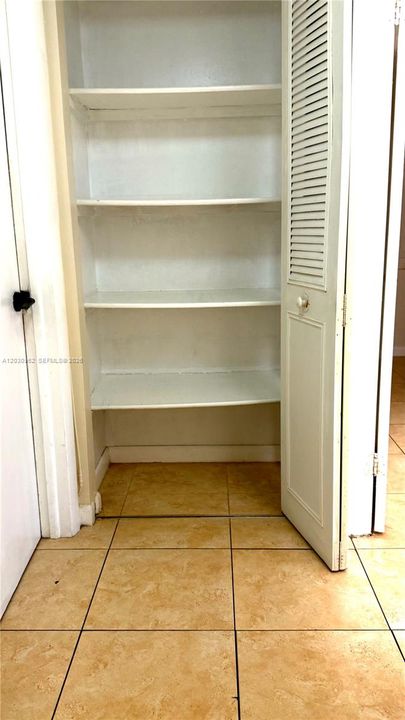 For Rent: $2,250 (2 beds, 2 baths, 965 Square Feet)