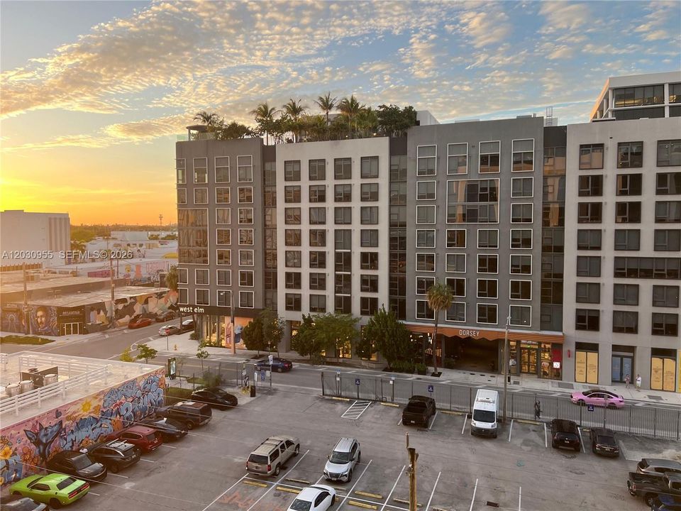 For Rent: $5,500 (2 beds, 2 baths, 840 Square Feet)