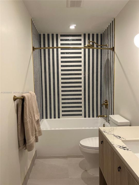For Rent: $5,500 (2 beds, 2 baths, 840 Square Feet)