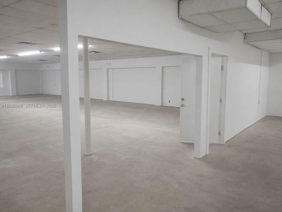 В аренду: $7,500 (0 спален, 0 ванн, 0 Квадратных фут)