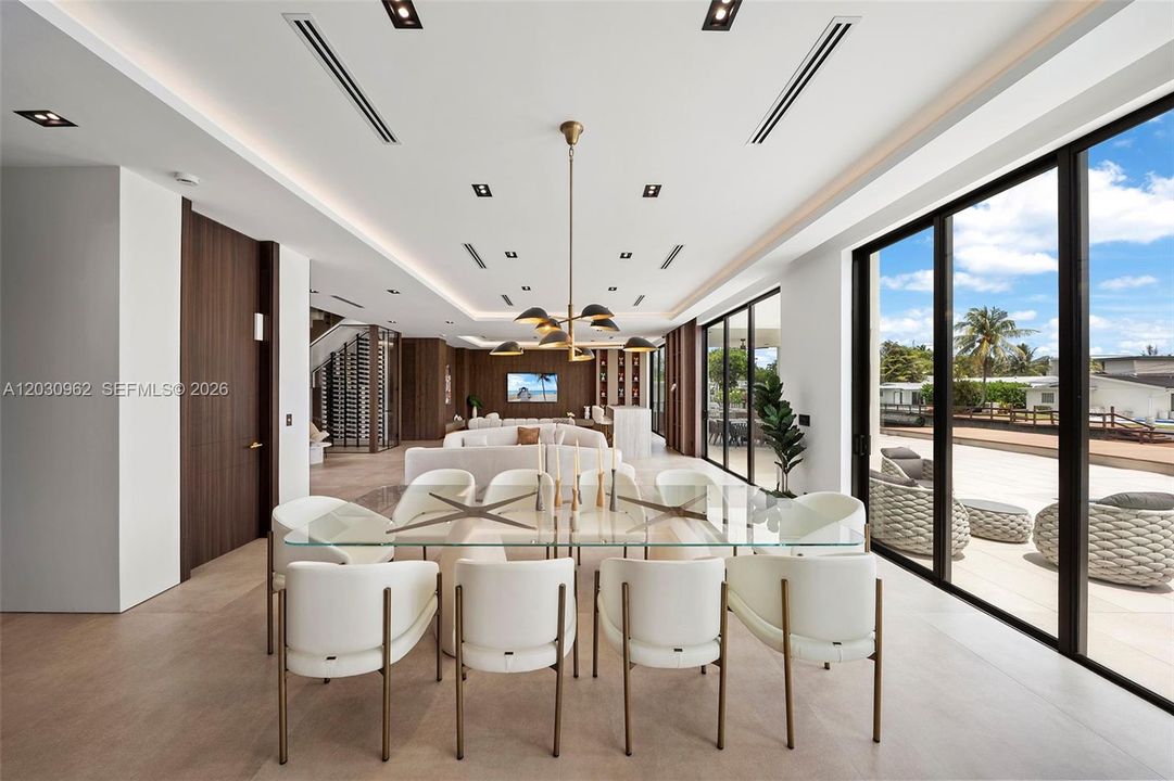 For Sale: $5,749,900 (6 beds, 6 baths, 5187 Square Feet)