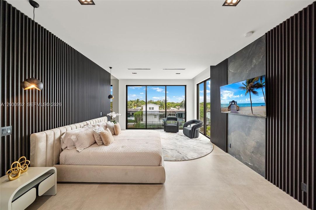 For Sale: $5,749,900 (6 beds, 6 baths, 5187 Square Feet)