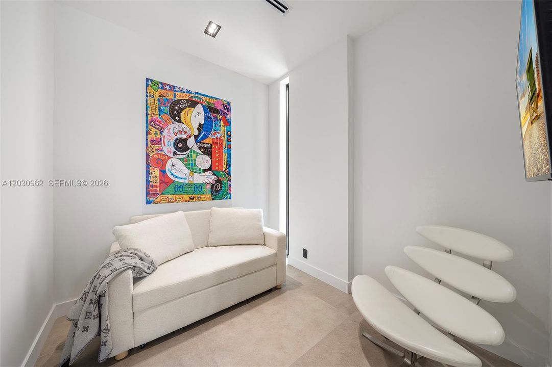 For Sale: $5,749,900 (6 beds, 6 baths, 5187 Square Feet)