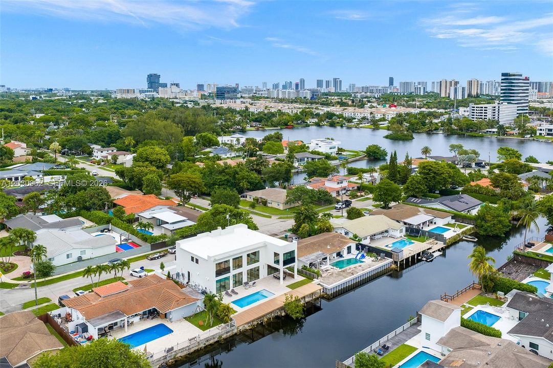 For Sale: $5,749,900 (6 beds, 6 baths, 5187 Square Feet)