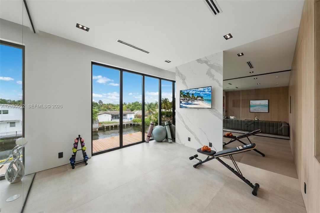 For Sale: $5,749,900 (6 beds, 6 baths, 5187 Square Feet)