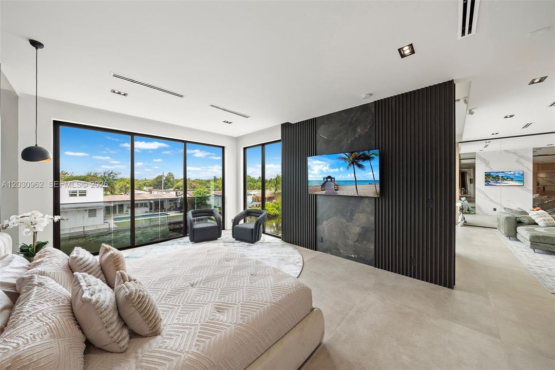 For Sale: $5,749,900 (6 beds, 6 baths, 5187 Square Feet)