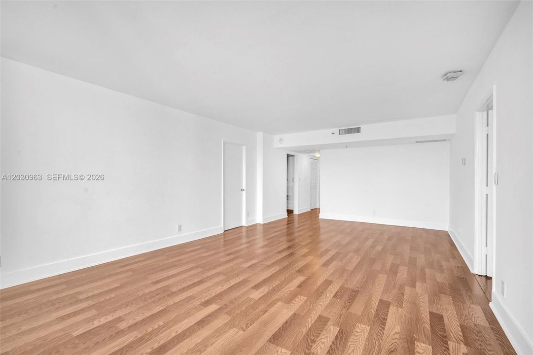 En Venta: $339,000 (2 camas, 2 baños, 1183 Pies cuadrados)