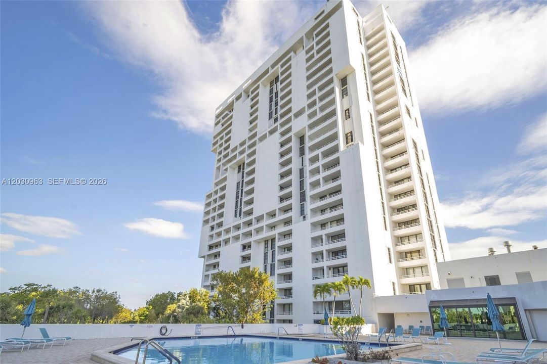 En Venta: $339,000 (2 camas, 2 baños, 1183 Pies cuadrados)