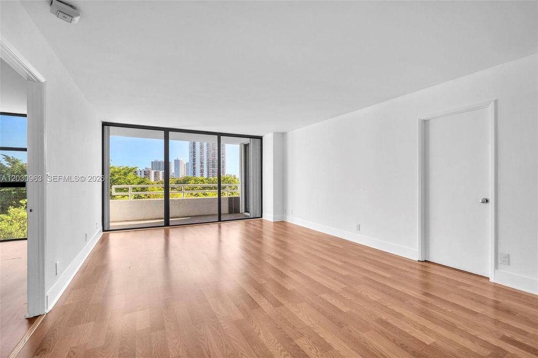 En Venta: $339,000 (2 camas, 2 baños, 1183 Pies cuadrados)