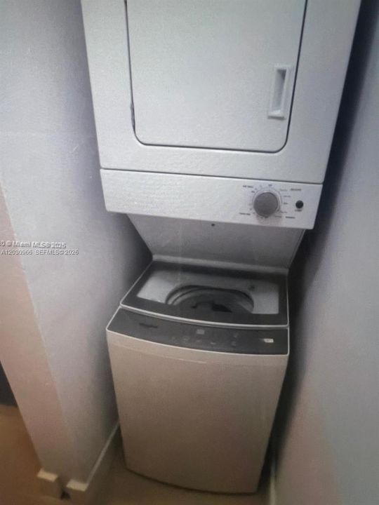В аренду: $2,100 (2 спален, 1 ванн, 758 Квадратных фут)