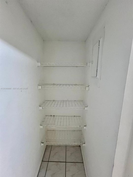 В аренду: $2,100 (2 спален, 1 ванн, 758 Квадратных фут)