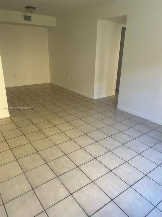 В аренду: $2,100 (2 спален, 1 ванн, 758 Квадратных фут)