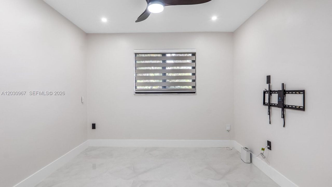 En Renta: $5,500 (4 camas, 2 baños, 2085 Pies cuadrados)