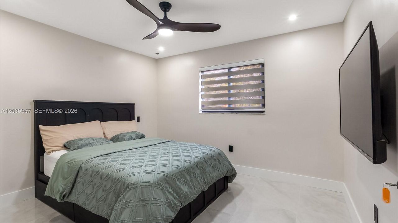 En Renta: $5,500 (4 camas, 2 baños, 2085 Pies cuadrados)