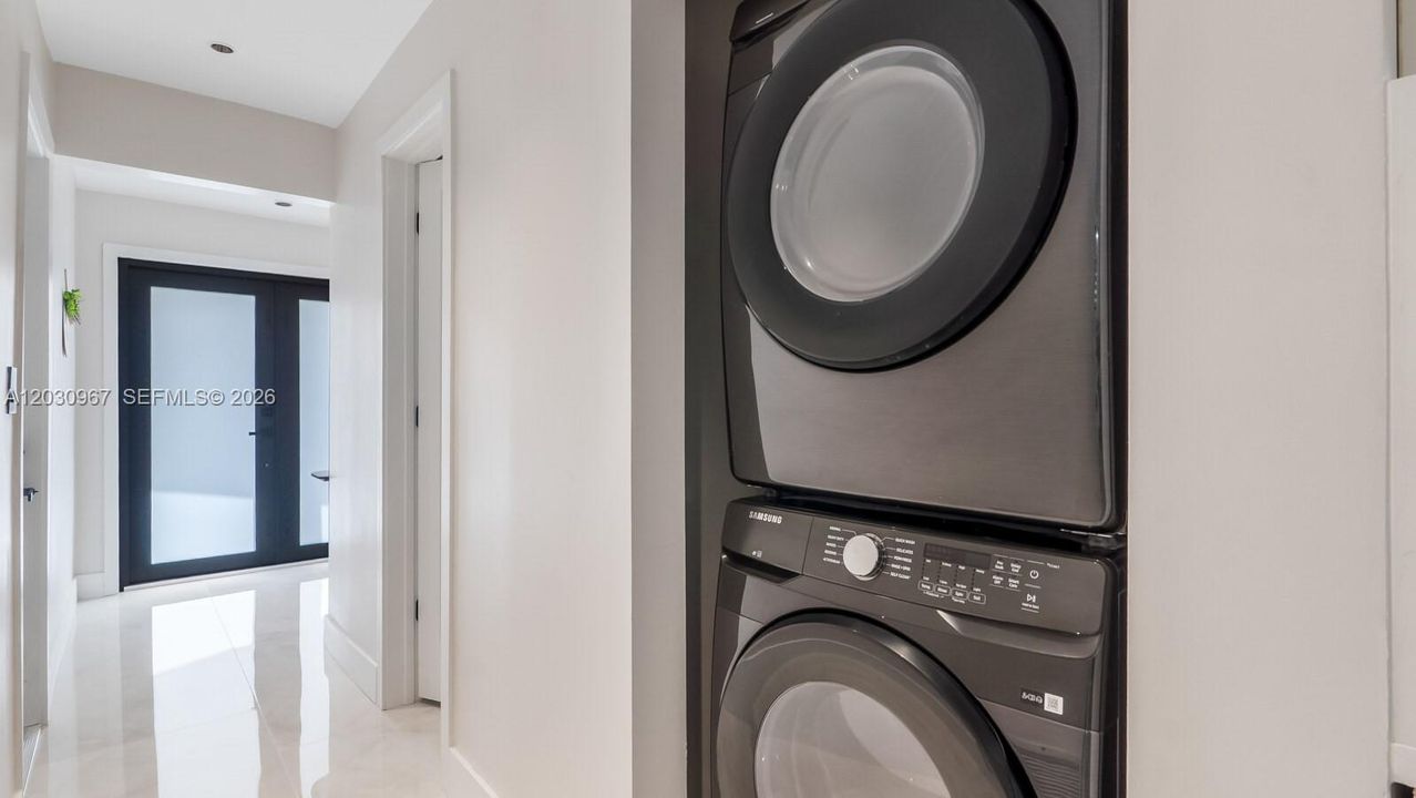 En Renta: $5,500 (4 camas, 2 baños, 2085 Pies cuadrados)