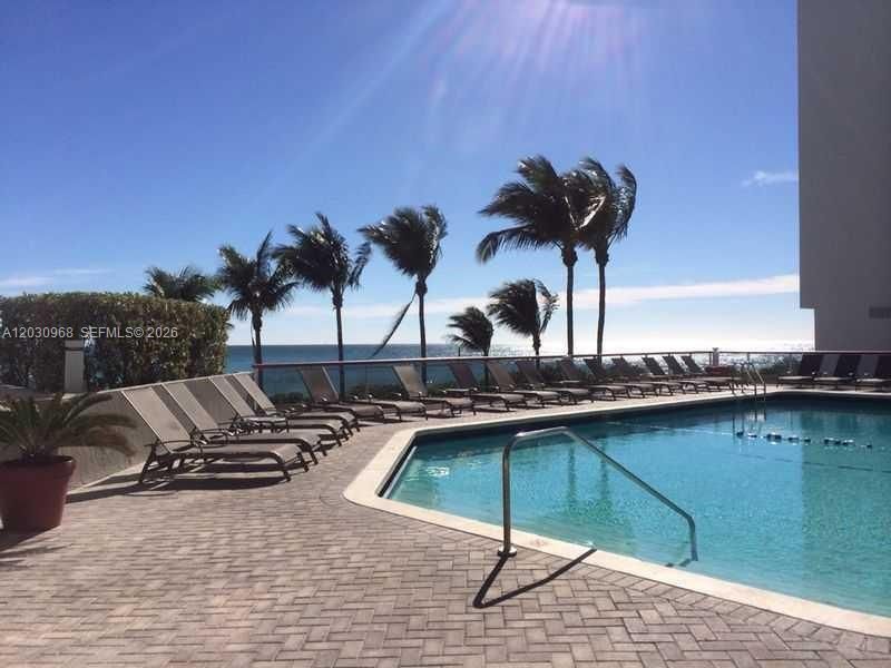 For Rent: $3,600 (2 beds, 2 baths, 1190 Square Feet)