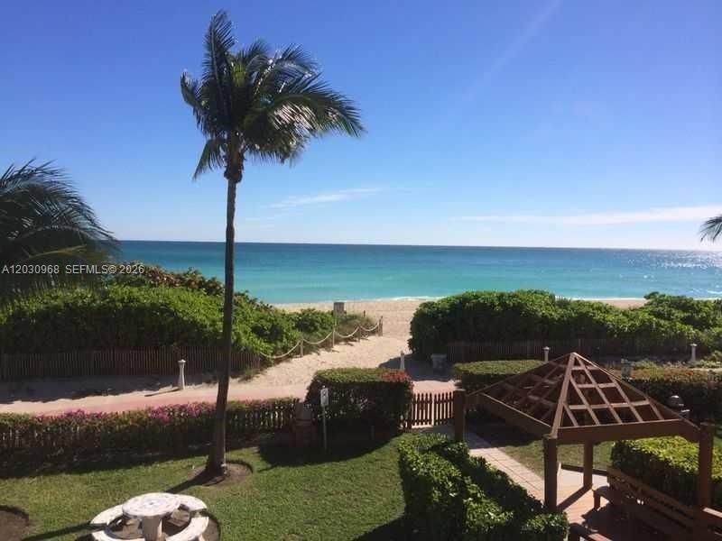 For Rent: $3,600 (2 beds, 2 baths, 1190 Square Feet)